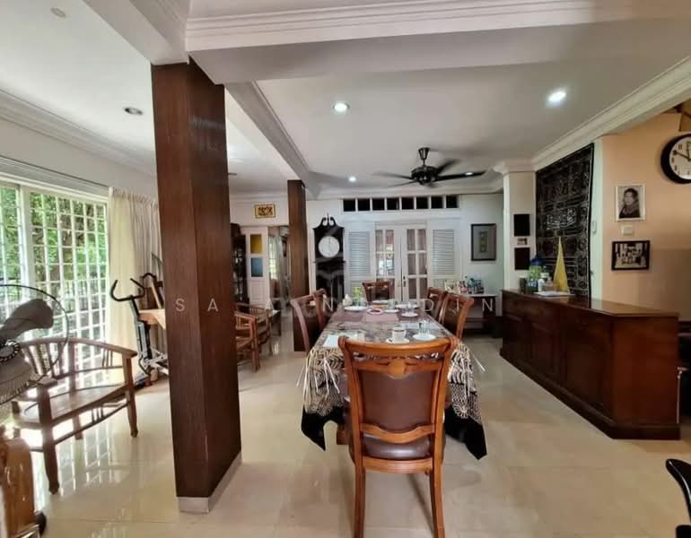 Rumah Teres 2 Tingkat untuk Dijual di Seksyen 27 (Shah Alam) - Sa'a Nordin - Dining Room - PropertyGuru.com.my