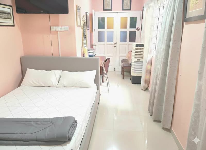 Rumah Teres 2 Tingkat untuk Dijual di Seksyen 27 (Shah Alam) - Sa'a Nordin - Bedroom - PropertyGuru.com.my