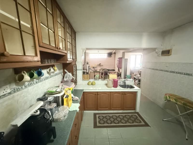 Rumah Teres 2 Tingkat untuk Dijual di Seksyen 6 (Shah Alam) - Mohammad Din Majid - Kitchen - PropertyGuru.com.my