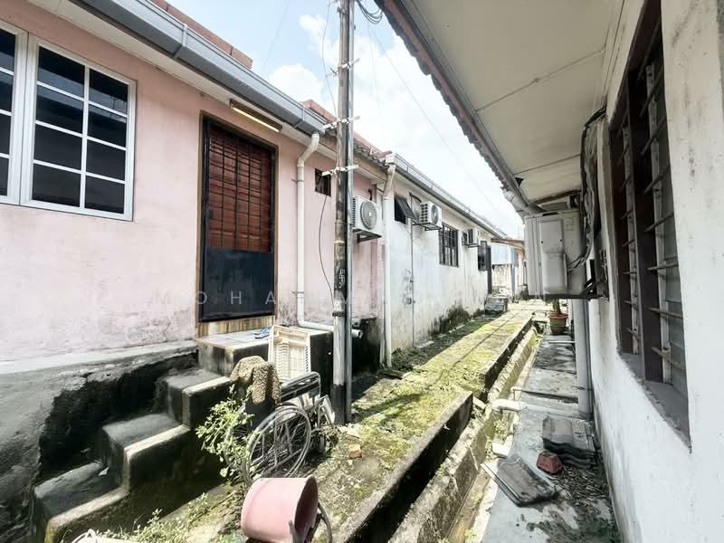 Rumah Teres 2 Tingkat untuk Dijual di Seksyen 6 (Shah Alam) - Mohammad Din Majid - Exterior - PropertyGuru.com.my
