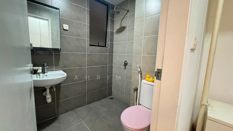 Kondominium untuk Dijual di The Greens @ Subang West - Syahrim Naim - Bathroom - PropertyGuru.com.my