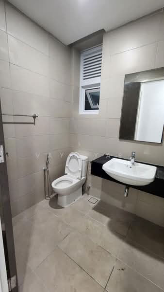 Servis Apartment untuk Disewa di Met 1 Residences - Vayn Yap - Bathroom - PropertyGuru.com.my