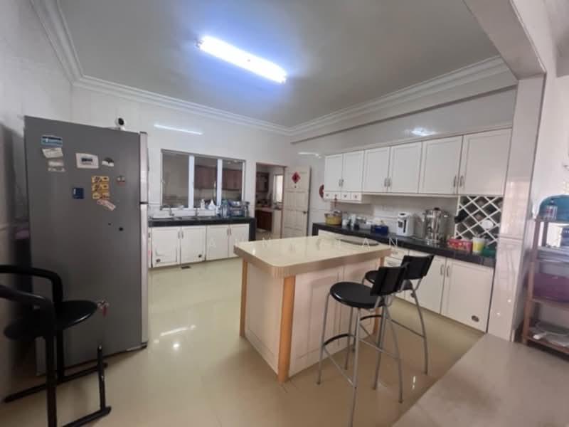Bungalow for Sale in Taman Ikhlas (Bandar Sungai Long) - Shanny Tan - Kitchen - PropertyGuru.com.my