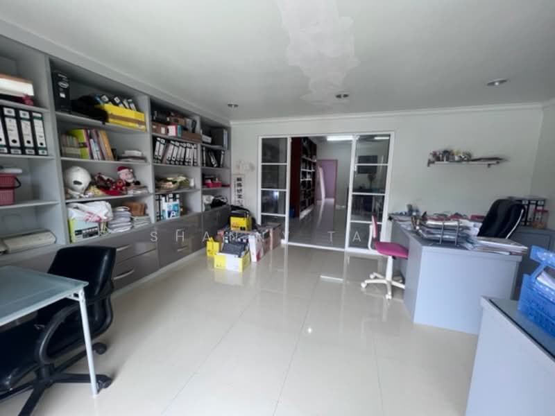 Bungalow for Sale in Taman Ikhlas (Bandar Sungai Long) - Shanny Tan - Study - PropertyGuru.com.my