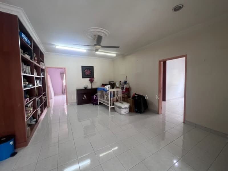Bungalow for Sale in Taman Ikhlas (Bandar Sungai Long) - Shanny Tan - Living Room - PropertyGuru.com.my