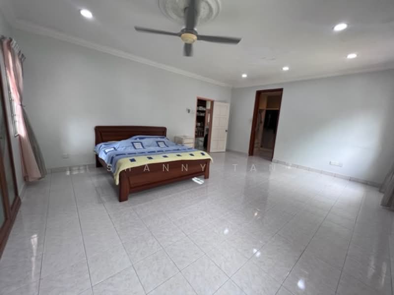 Bungalow for Sale in Taman Ikhlas (Bandar Sungai Long) - Shanny Tan - Bedroom - PropertyGuru.com.my