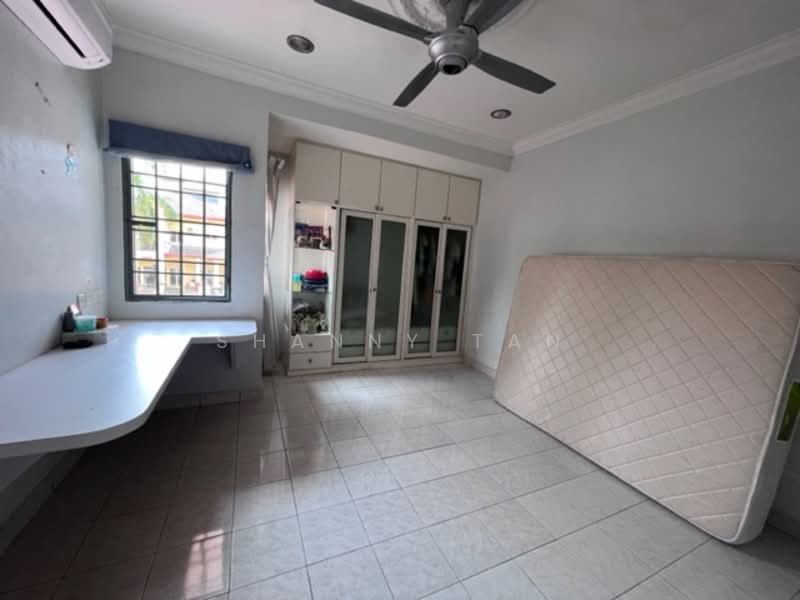 Bungalow for Sale in Taman Ikhlas (Bandar Sungai Long) - Shanny Tan - Bedroom - PropertyGuru.com.my