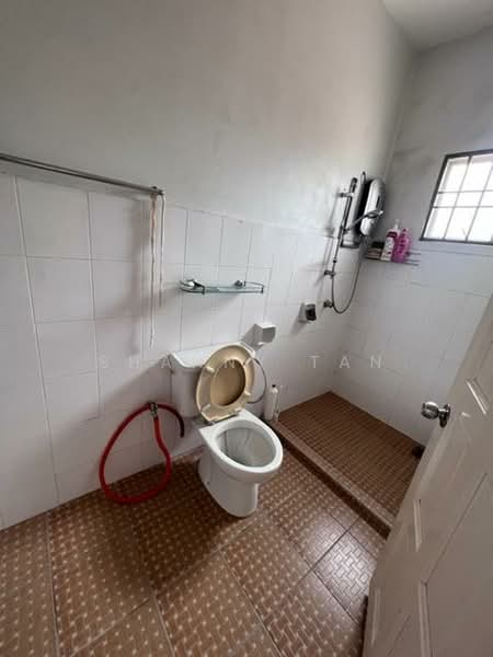 Bungalow for Sale in Taman Ikhlas (Bandar Sungai Long) - Shanny Tan - Bathroom - PropertyGuru.com.my