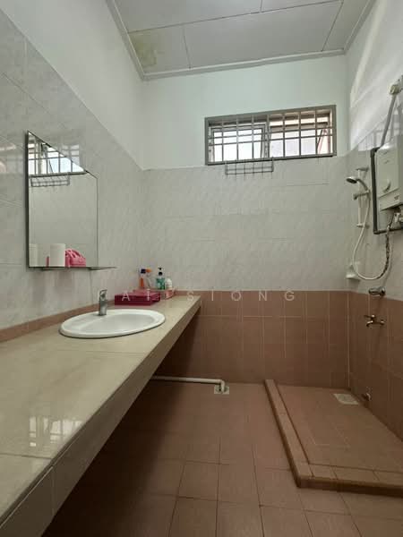 For Sale - Taman Bukit Jaya Ulu Tiram 3 Storey Semi D