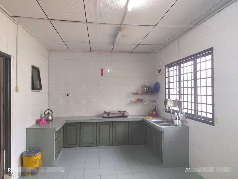 1-storey Terraced House for Rent in Taman Century (Johor Bahru) - Janice Yong - Kitchen - PropertyGuru.com.my