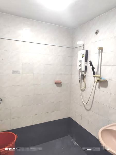 1-storey Terraced House for Rent in Taman Century (Johor Bahru) - Janice Yong - Bathroom - PropertyGuru.com.my