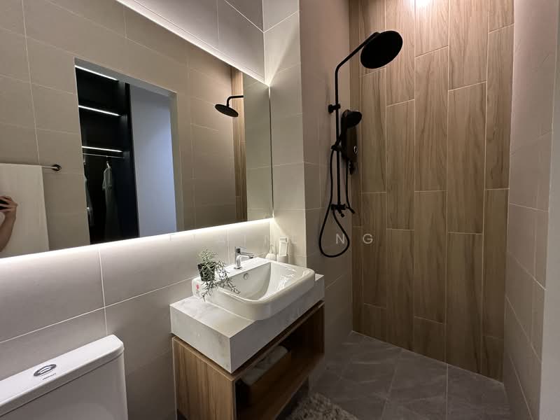 Service Residence for Sale at Summer Suites - Residensi Bukit Meldrum - Elaine Ng - Bathroom - PropertyGuru.com.my