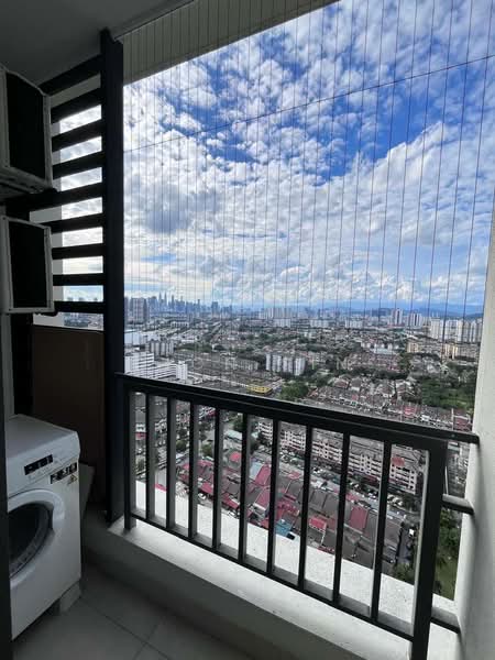Servis Apartment untuk Disewa di 28 Boulevard - Dion Sin - Balcony - PropertyGuru.com.my