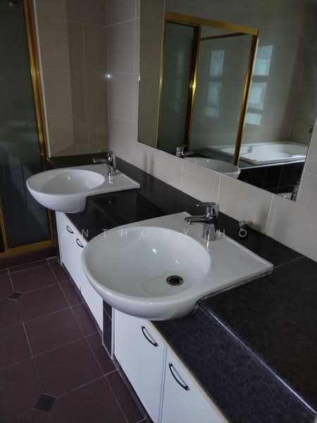 Kondominium untuk Disewa di Seri Raja Chulan - Anthony Ho - Bathroom - PropertyGuru.com.my