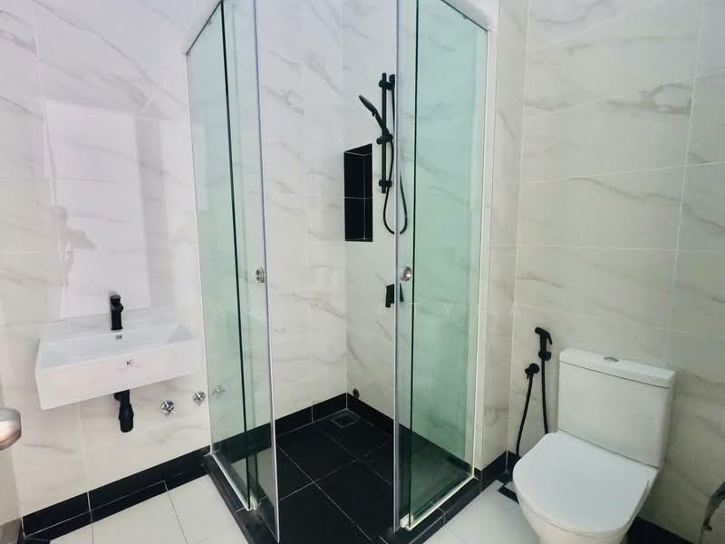 Rumah Berkembar untuk Dijual di Eco Majestic (Semenyih) - Fasha Atyra - Bathroom - PropertyGuru.com.my
