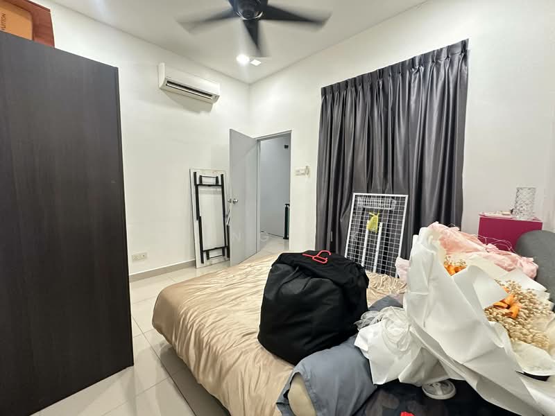 Rumah Teres 2 Tingkat untuk Dijual di Taman Mount Austin (Tebrau) - Fong Lik - Bedroom - PropertyGuru.com.my