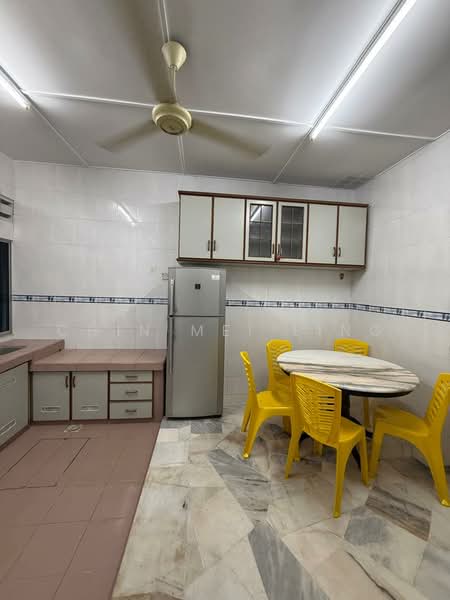 Terraced House for Rent in Taman Layang Layang (Seremban) - Chin Mei Ling - Kitchen - PropertyGuru.com.my