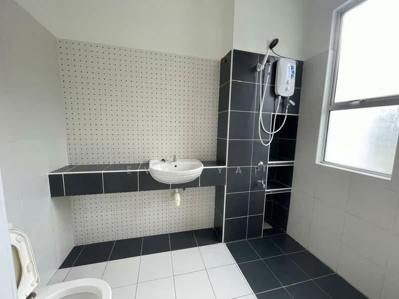 2-storey Terraced House for Sale in Setia Eco Gardens (Gelang Patah) - Evon Yap - Bathroom - PropertyGuru.com.my