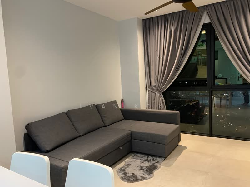 Kediaman Servis untuk Dijual di Lumi Tropicana Serviced Residence - Ivan Kok - Living Room - PropertyGuru.com.my