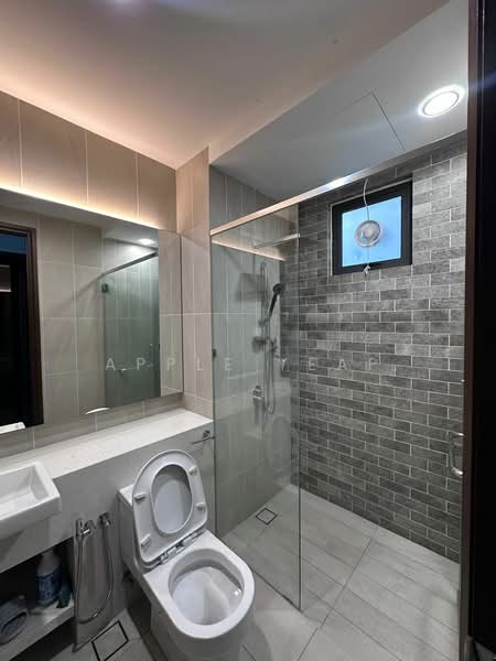 Kondominium untuk Disewa di Queens Residences Q1 @ Queens Waterfront - Apple Yeap - Bathroom - PropertyGuru.com.my