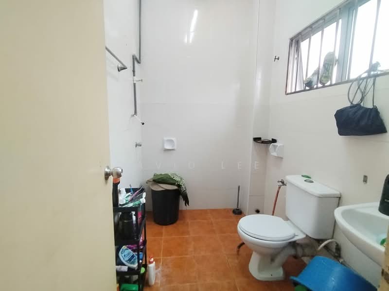 2-storey Terraced House for Sale in Bandar Country Homes (Rawang) - David Lee - Bathroom - PropertyGuru.com.my