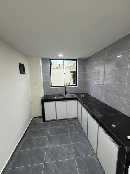 Flat for Sale at Setia Indah Flat - Wil Mong - Kitchen - PropertyGuru.com.my