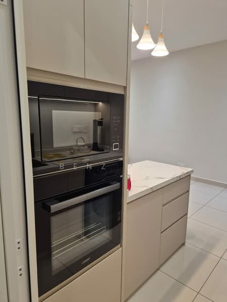 Kondominium untuk Disewa di Residensi Bintang - Benz Low - Kitchen - PropertyGuru.com.my