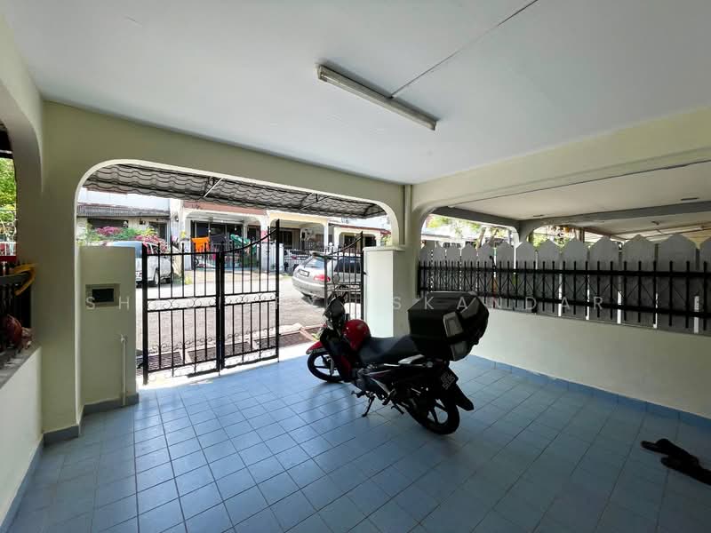 Rumah Teres 2 Tingkat untuk Dijual di Kajang (Selangor) - Shaziery Iskandar - Exterior - PropertyGuru.com.my