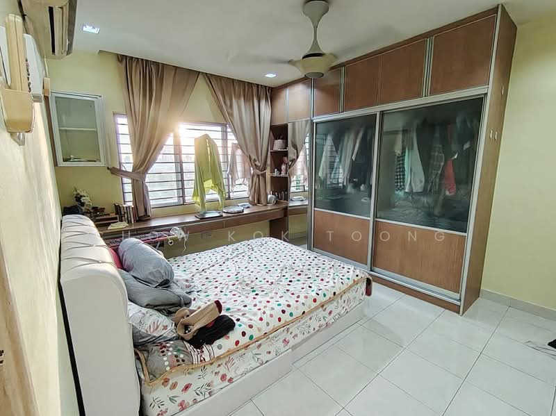 Service Residence for Sale at Koi Kinrara - Chow Kok Toong - Bedroom - PropertyGuru.com.my