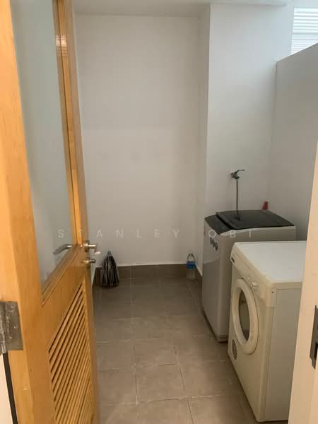Kondominium untuk Disewa di Brunsfield EmbassyView - Stanley Obi - Laundry Room - PropertyGuru.com.my