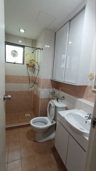 Pangsapuri untuk Dijual di Danga View Apartment - Chloe Shum - Bathroom - PropertyGuru.com.my