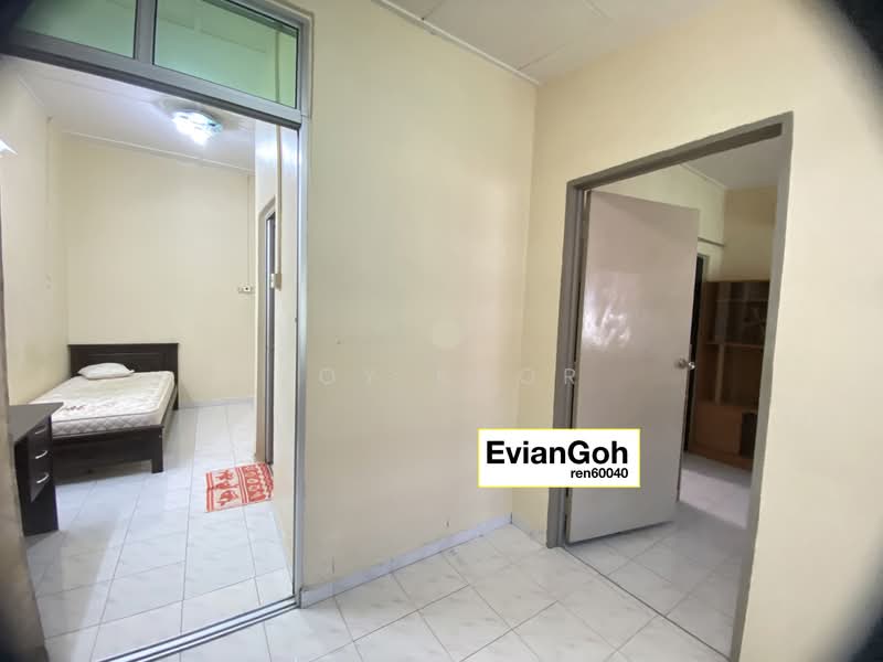 Bedroom