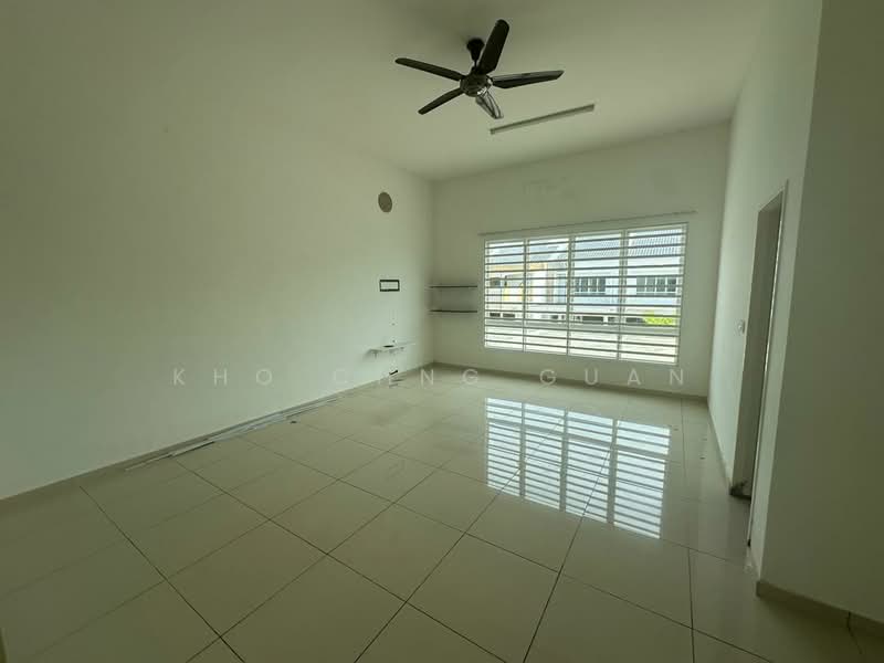 2-storey Terraced House for Sale in Seremban (Negeri Sembilan) - Kho Chng Guan - Living Room - PropertyGuru.com.my