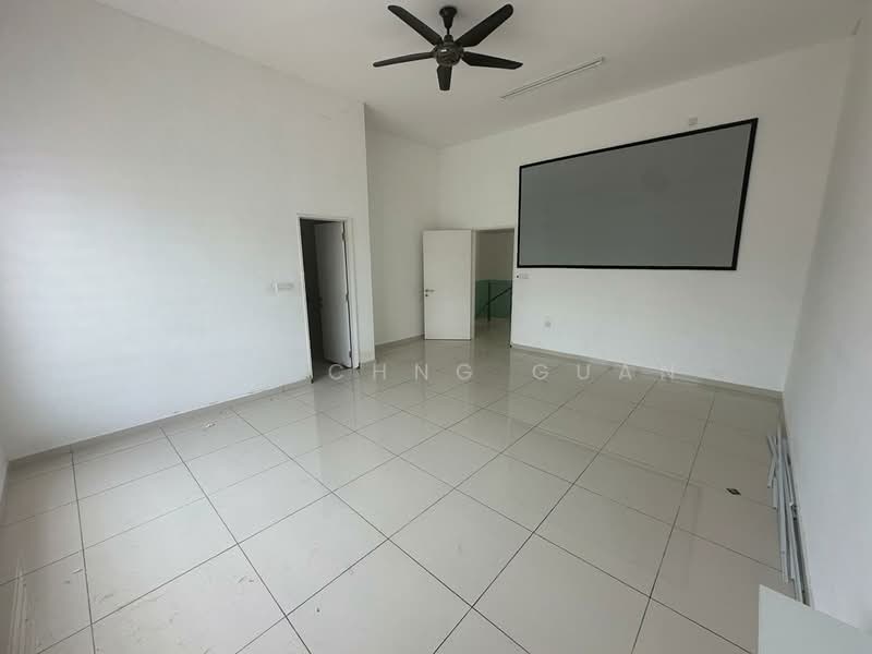 2-storey Terraced House for Sale in Seremban (Negeri Sembilan) - Kho Chng Guan - Living Room - PropertyGuru.com.my