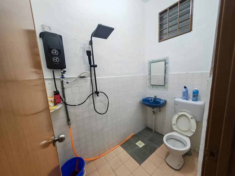 1-storey Terraced House for Sale in Skudai (Johor) - Merry Chua - Bathroom - PropertyGuru.com.my