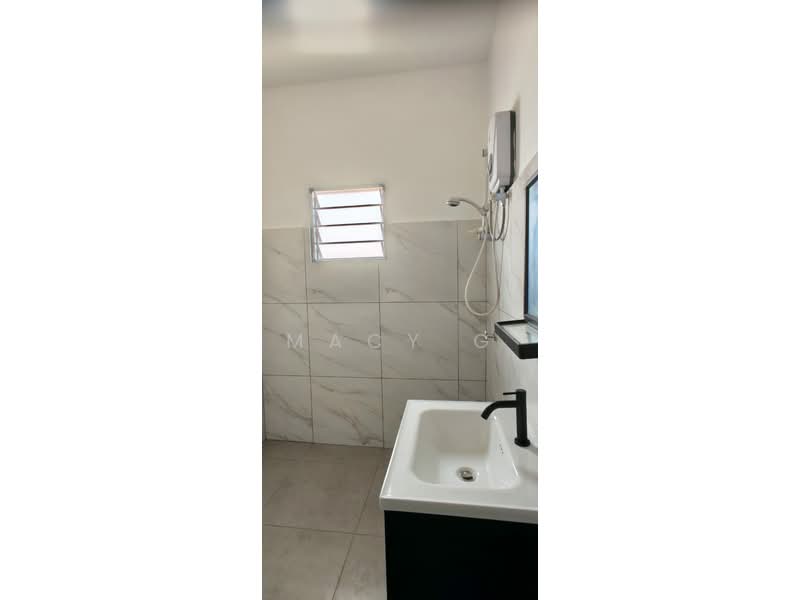 Rumah Teres 2 Tingkat untuk Dijual di Taman Bunga Raya Seksyen 3 (Bukit Baru) - Macy G - Bathroom - PropertyGuru.com.my