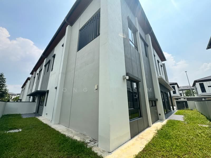 Rumah Berkembar untuk Dijual di Bandar Tropicana Aman (Telok Panglima Garang) - Yongsen Lim - Exterior - PropertyGuru.com.my