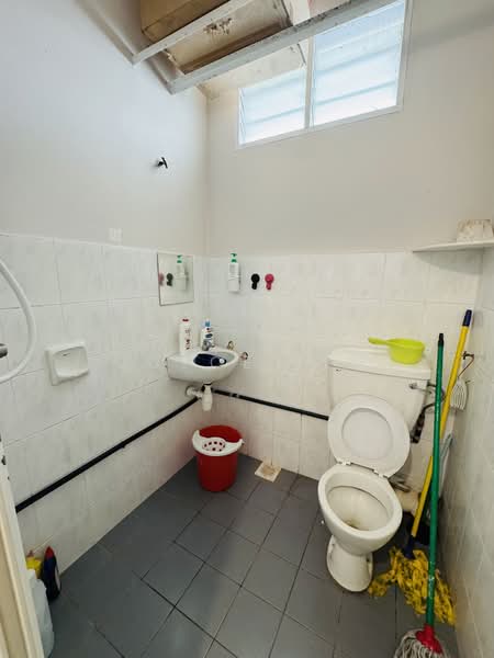 Apartment for Rent at Taman Jubilee Phase 5 - Joyce Lim - Bathroom - PropertyGuru.com.my