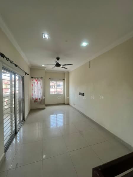 3-storey Terraced House for Sale in Bukit Jalil (Kuala Lumpur) - Joe Cheang - Living Room - PropertyGuru.com.my
