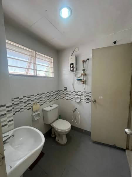 3-storey Terraced House for Sale in Bukit Jalil (Kuala Lumpur) - Joe Cheang - Bathroom - PropertyGuru.com.my