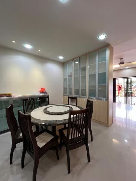3-storey Terraced House for Sale in Batu Caves (Kuala Lumpur) - Martin Gan - Dining Room - PropertyGuru.com.my