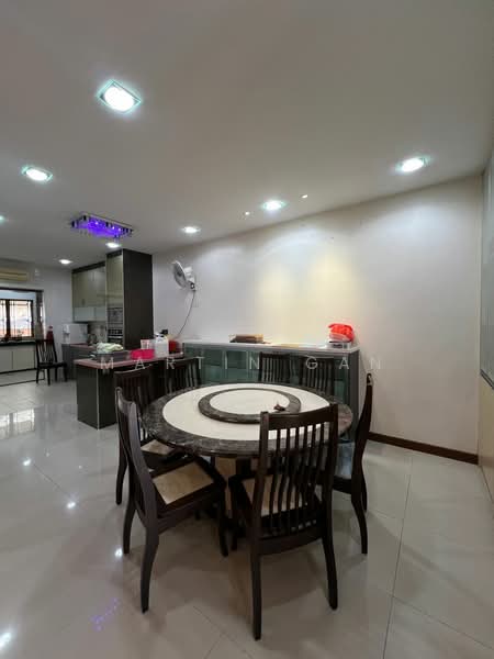 3-storey Terraced House for Sale in Batu Caves (Kuala Lumpur) - Martin Gan - Dining Room - PropertyGuru.com.my