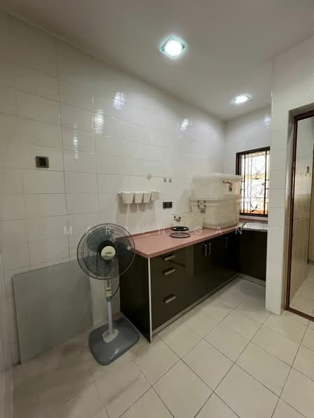 3-storey Terraced House for Sale in Batu Caves (Kuala Lumpur) - Martin Gan - Kitchen - PropertyGuru.com.my
