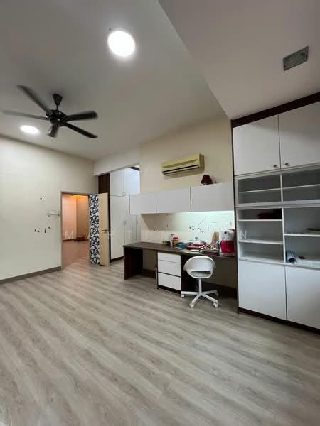 3-storey Terraced House for Sale in Batu Caves (Kuala Lumpur) - Martin Gan - Study - PropertyGuru.com.my