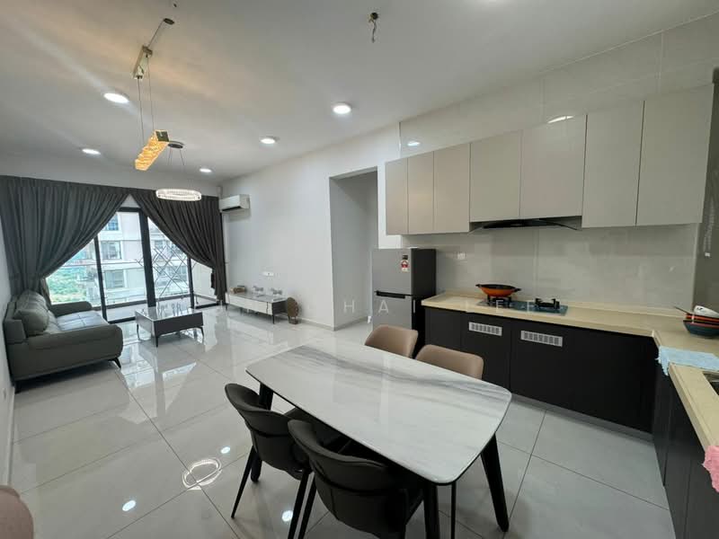 Kondominium untuk Dijual di Lovell @ Country Garden Danga Bay - Jiin Chai Lee - Living Room - PropertyGuru.com.my