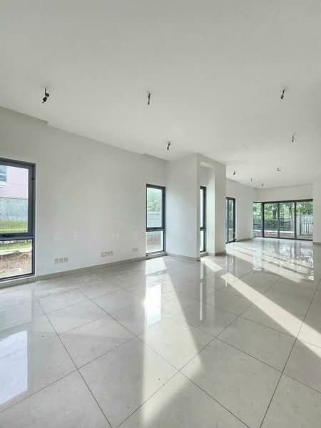 Semi-Detached House for Sale in Taman Molek (Johor Bahru) - Zephyr Khoo - PropertyGuru.com.my