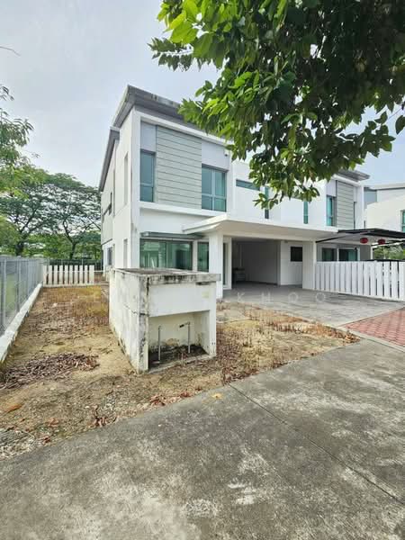 Semi-Detached House for Sale in Taman Molek (Johor Bahru) - Zephyr Khoo - PropertyGuru.com.my
