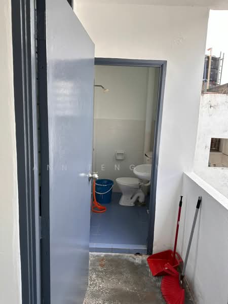 Apartment for Sale at Teratai Apartment - Wai Ann Teng - Bathroom - PropertyGuru.com.my