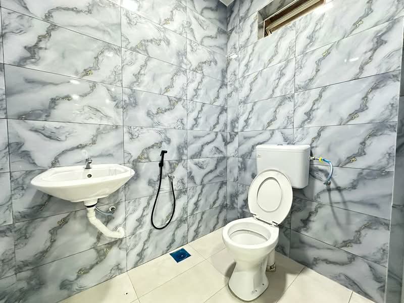2-storey Terraced House for Sale in Skudai (Johor) - Merry Chua - Bathroom - PropertyGuru.com.my
