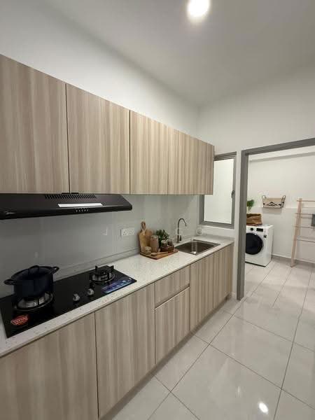 Condominium for Sale at Sanderling Lakefront - Jay Go - Kitchen - PropertyGuru.com.my